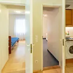 Apartamento Private Entry Pärnu