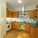 Private Entry Apartamento